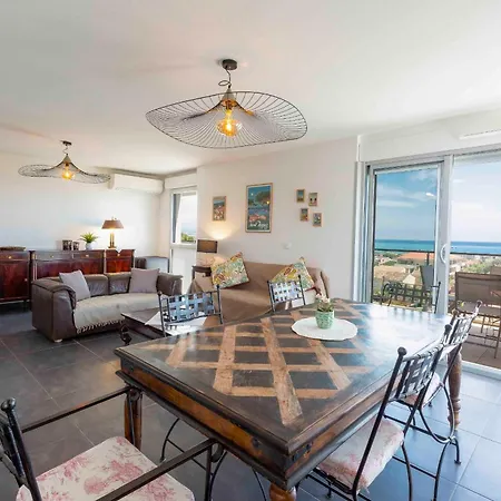 Les Cigales Holiday home *