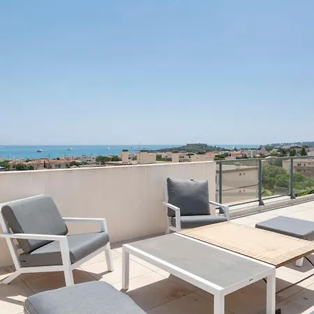 Les Cigales Holiday home *