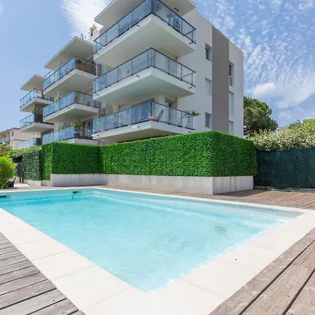 Les Cigales Holiday home *